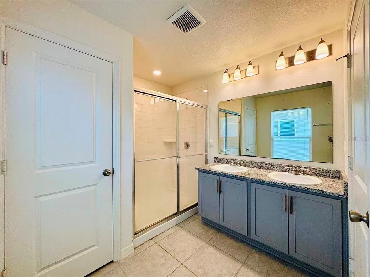 1028 Mattie Pointe Way - Photo 4 of 31