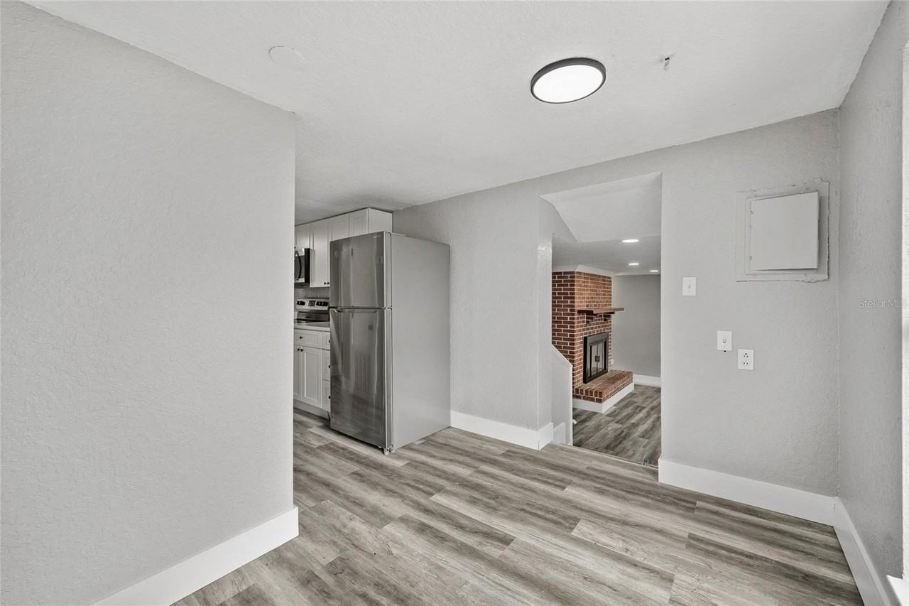 1608 Hope St - Photo 6 of 21