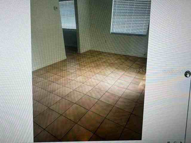 121 S Glenwood Ave - Photo 5 of 8
