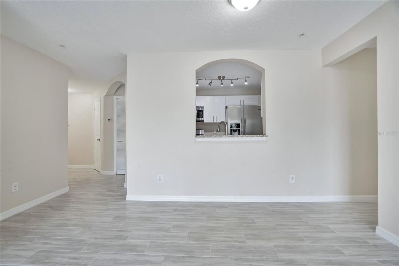 3960 Southpointe Dr #504 - Photo 6 of 42