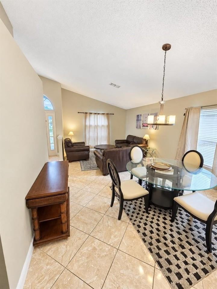 739 Delancey Dr - Photo 3 of 9