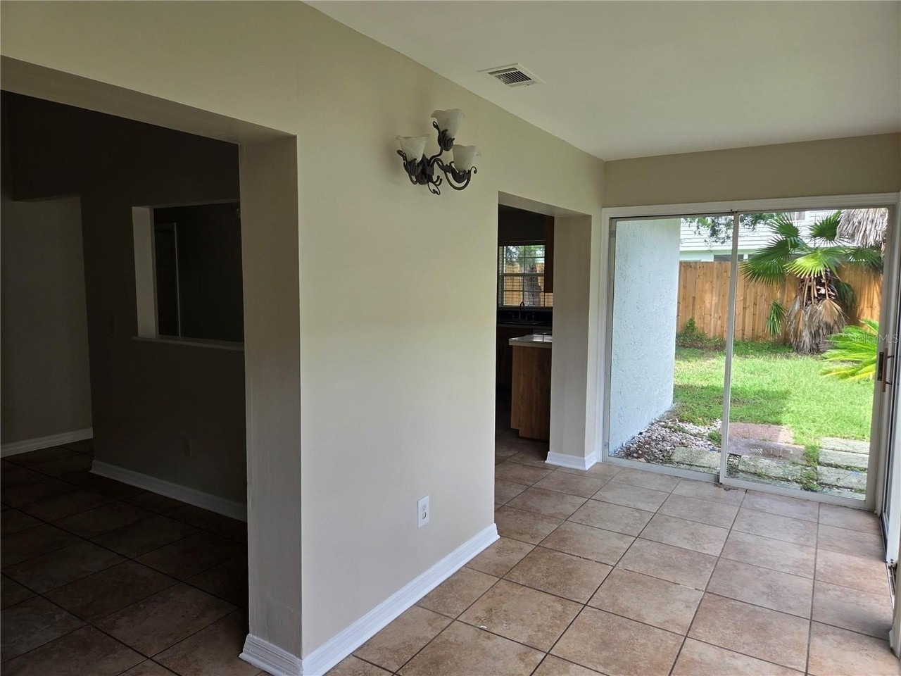 1666 Tremont Ln - Photo 7 of 16