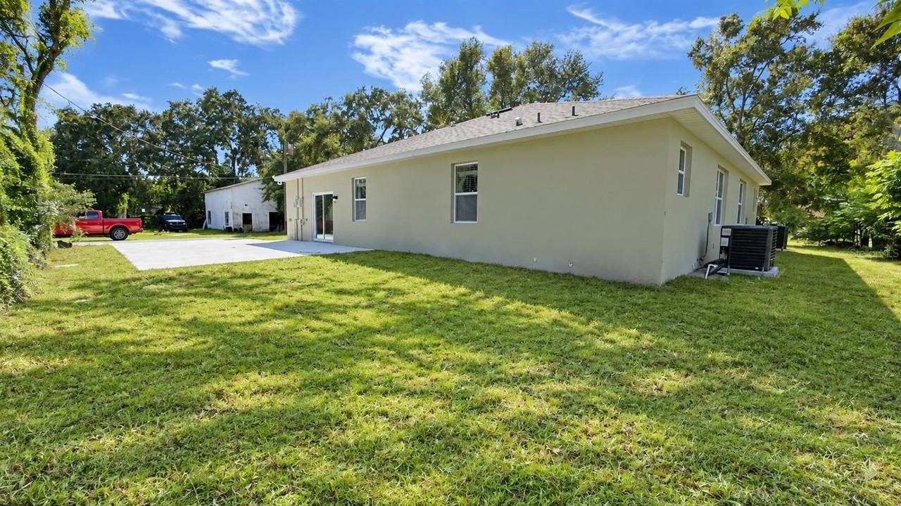 409 Beckley St - Photo 4 of 19