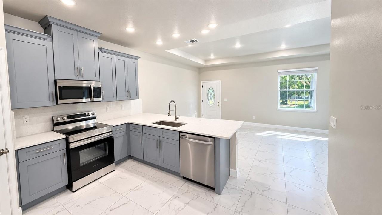 409 Beckley St - Photo 7 of 19