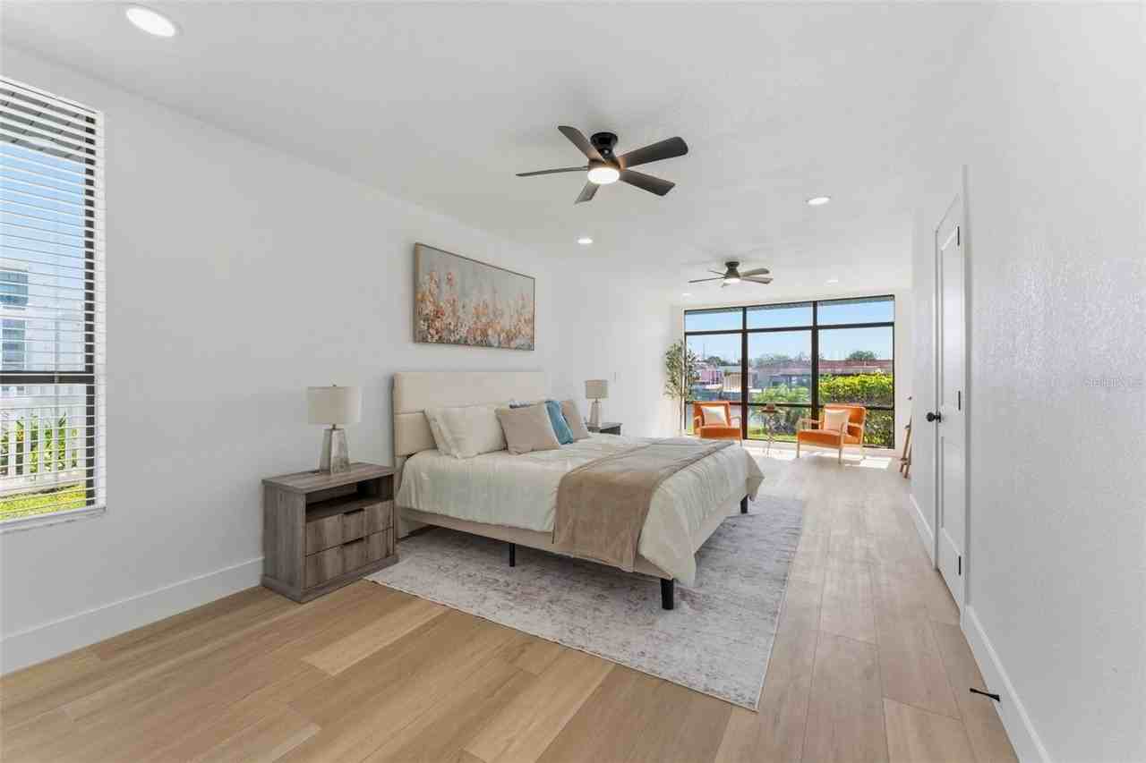 3917 E Eden Roc Cir - Photo 5 of 50