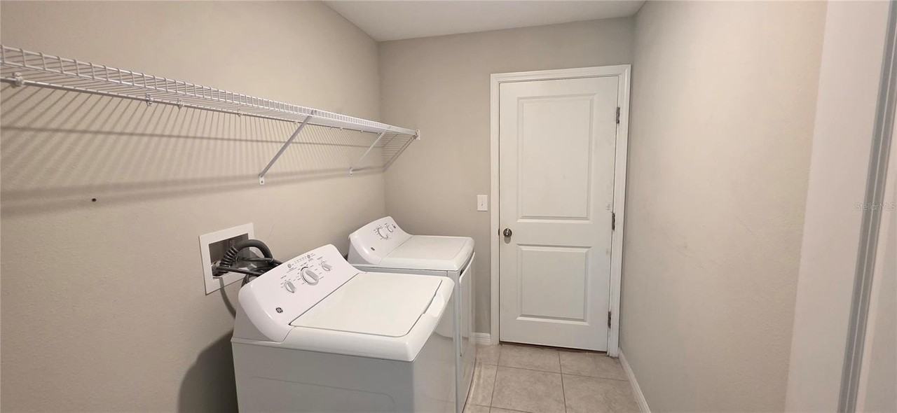 16638 Delia St - Photo 6 of 12