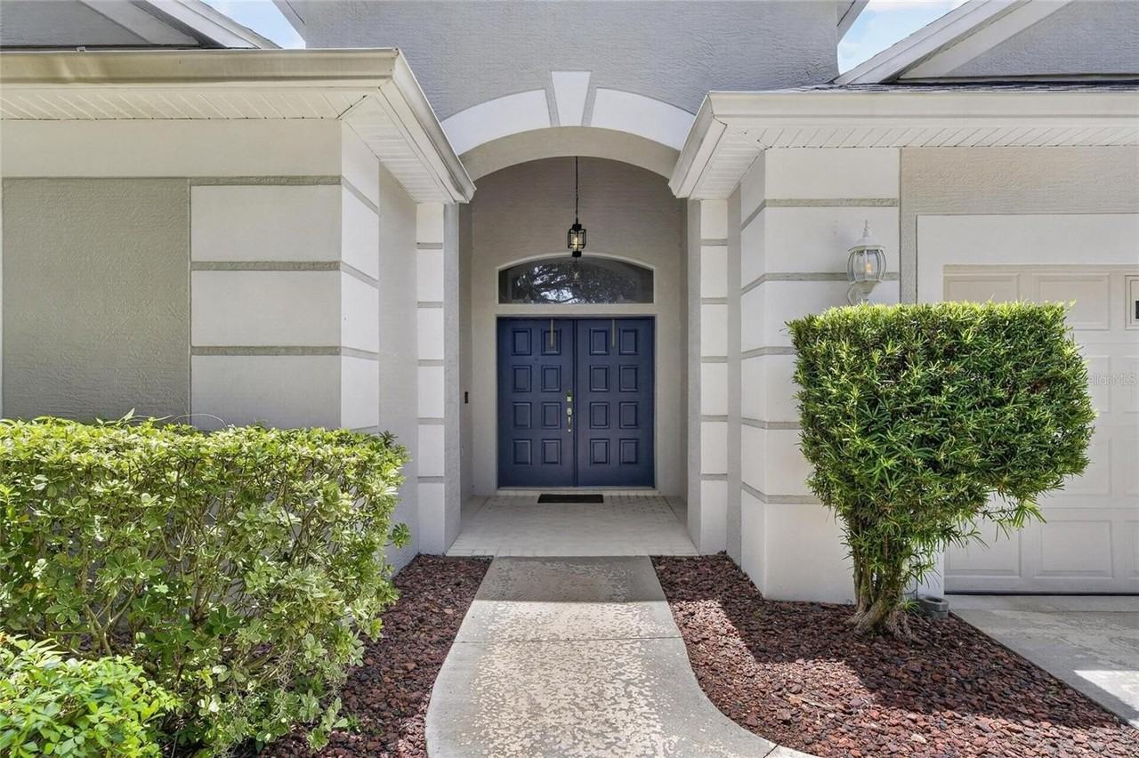 12419 Riverglen Dr - Photo 3 of 50