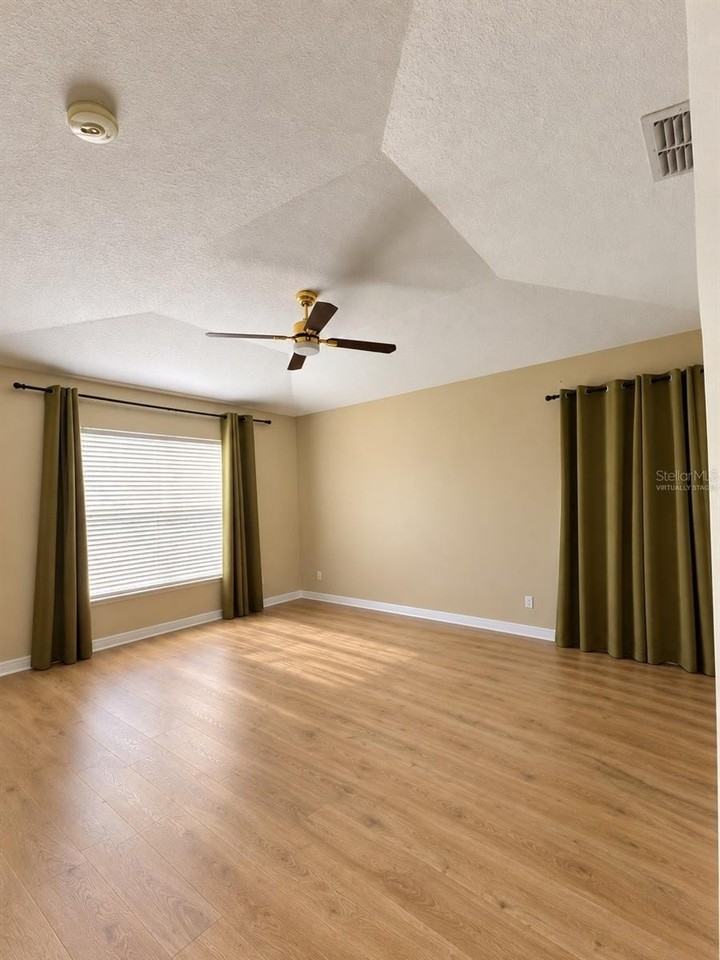1133 Solana Cir - Photo 3 of 5