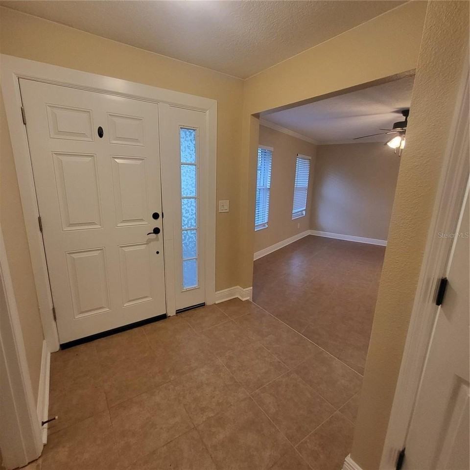 14906 Winterwind Dr - Photo 5 of 50