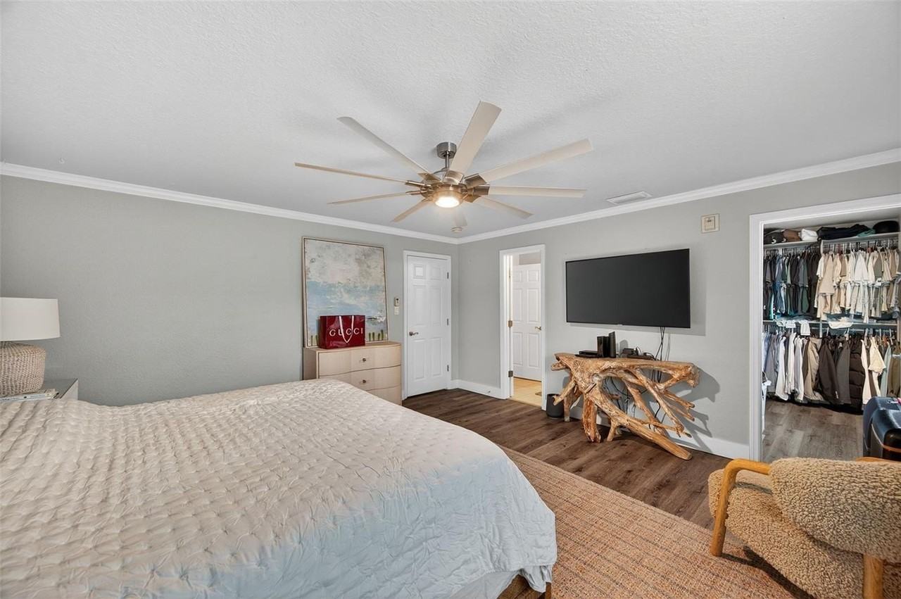 4924 Beach Dr Se #F - Photo 4 of 49