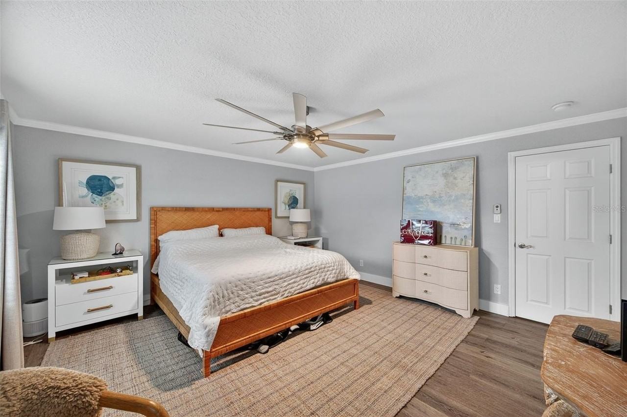 4924 Beach Dr Se #F - Photo 5 of 49