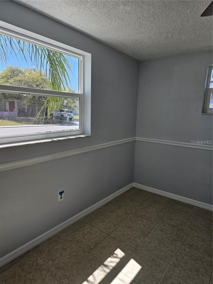 7425 Abalone Dr - Photo 4 of 6