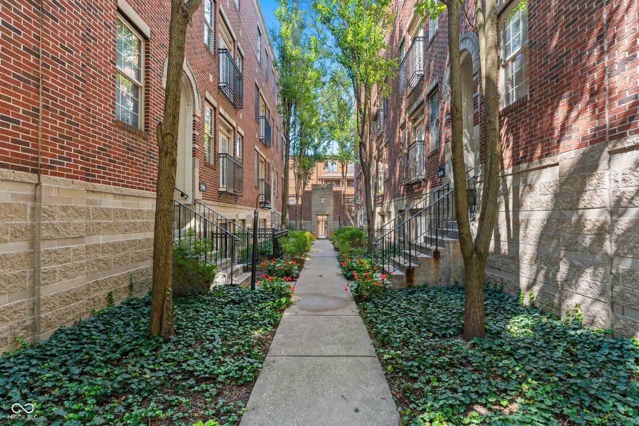 226 N Cleveland St #226E - Photo 2 of 50