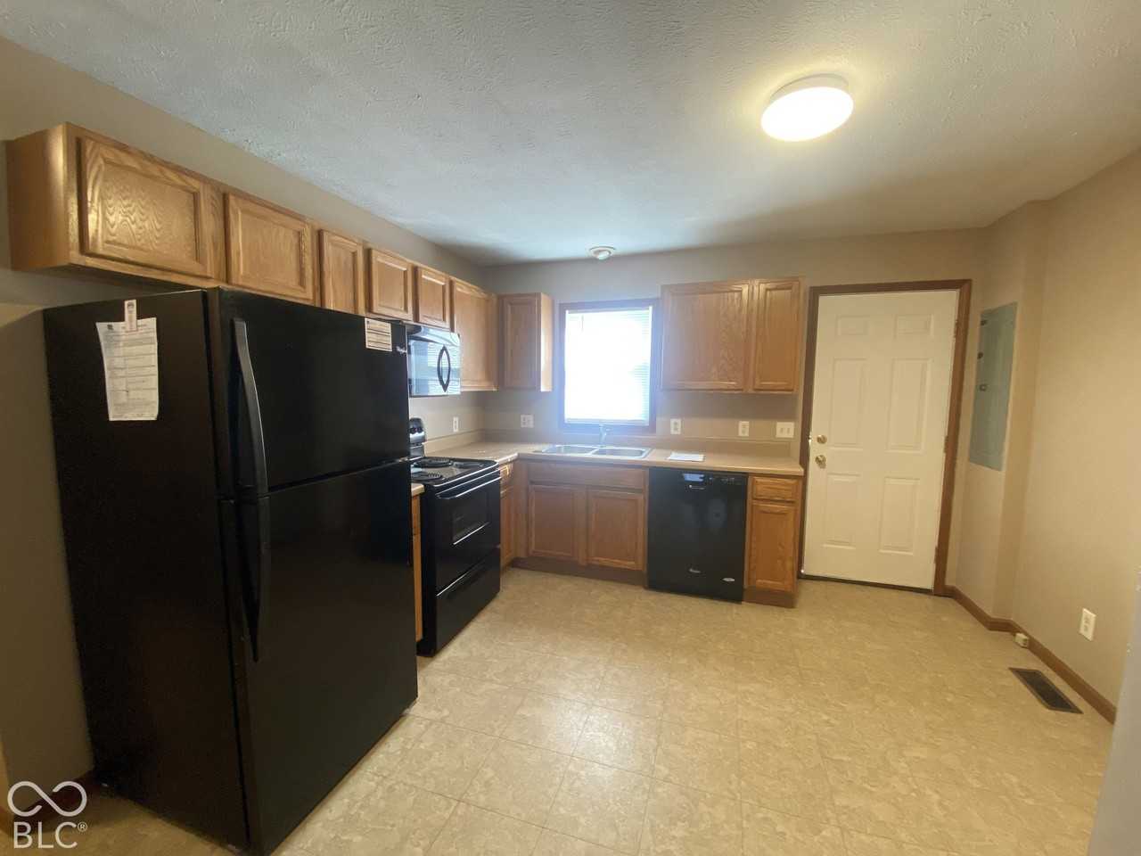 6293 E South St - Photo 4 of 12