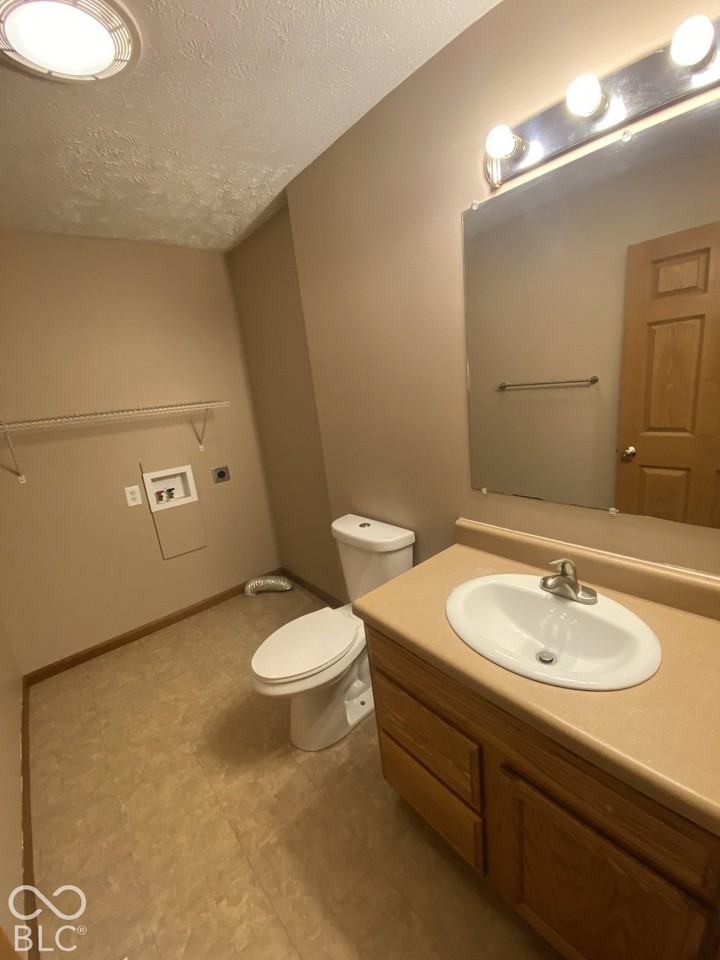 6293 E South St - Photo 6 of 12
