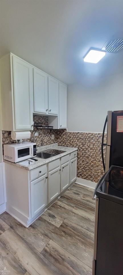 21520 Kelly Rd - Photo 5 of 11