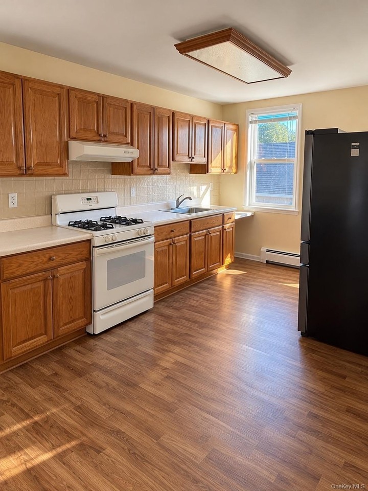 110 W Railroad Ave #2ndFL - Photo 2 of 7