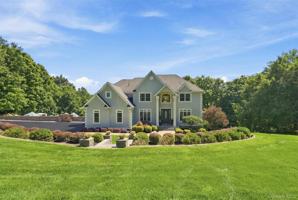 featured image of 34 Woodcrest Ln