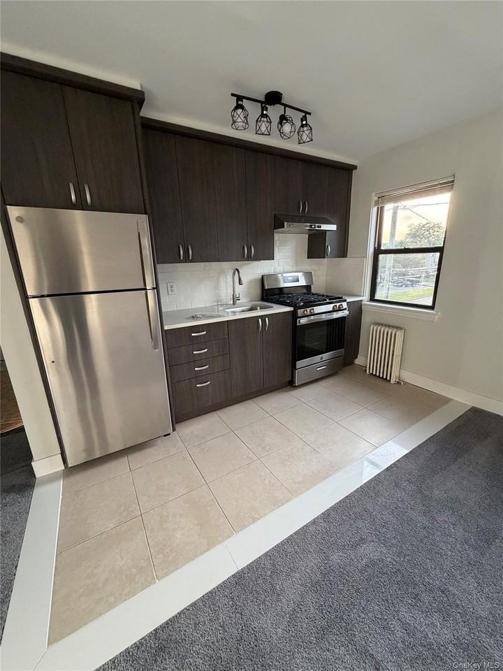 115 Long Beach Rd #C - Photo 3 of 9