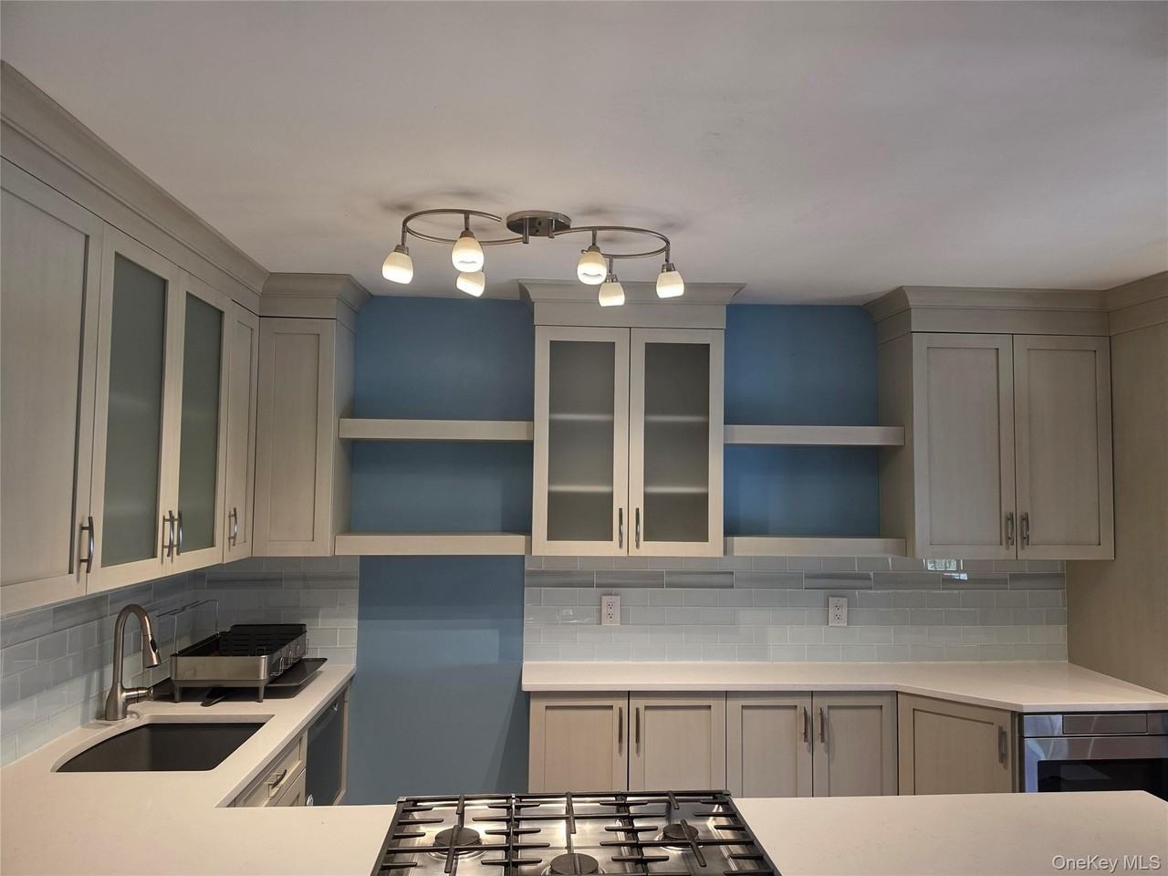 240 S Broadway #2D - Photo 2 of 18