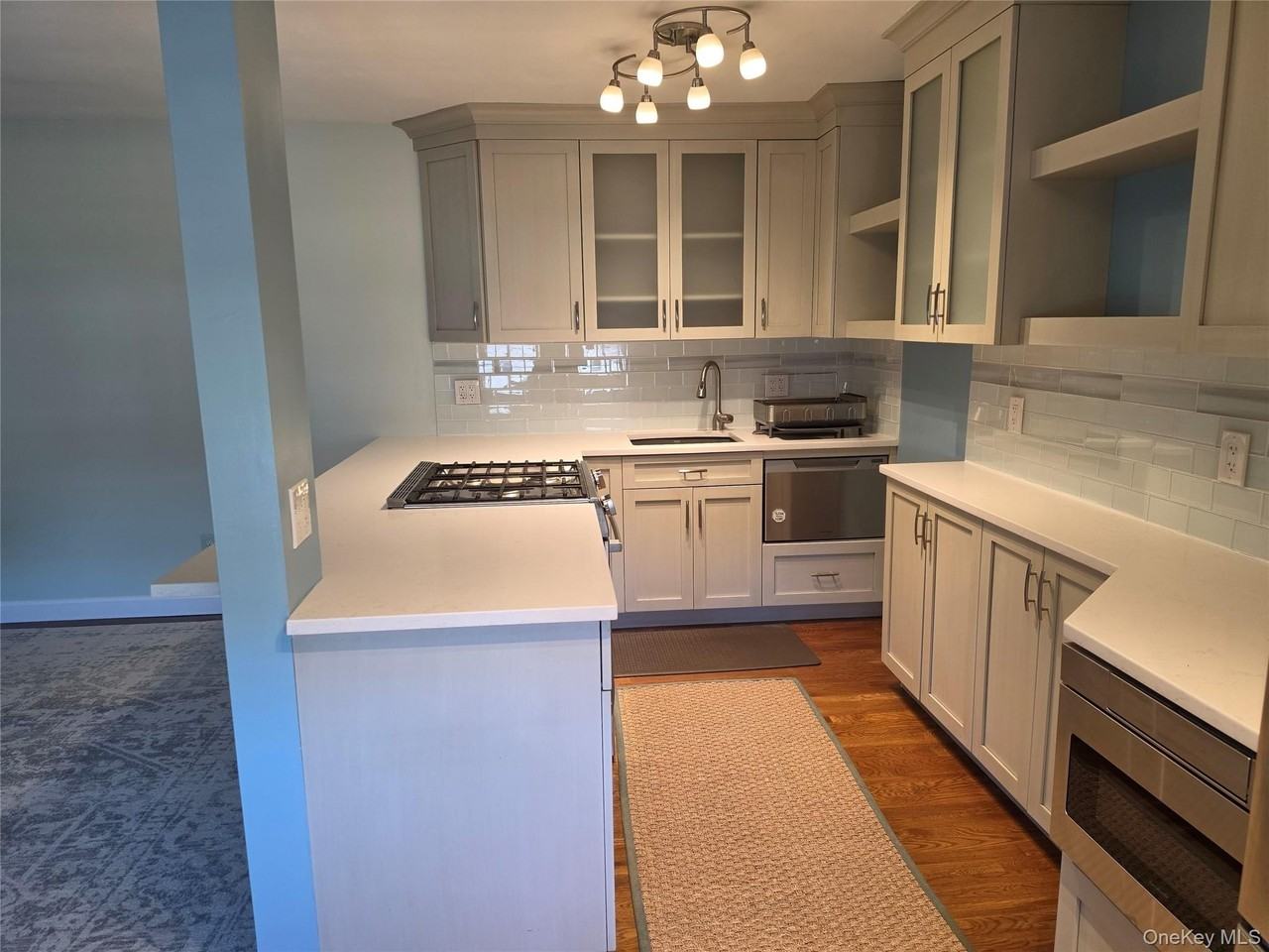 240 S Broadway #2D - Photo 3 of 18
