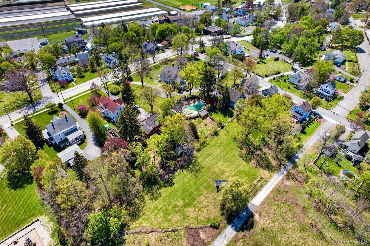 19 High St - Photo 5 of 43