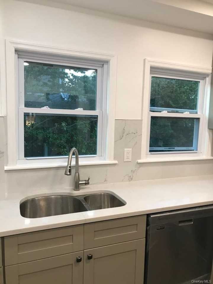 8 Raymond St - Photo 6 of 8