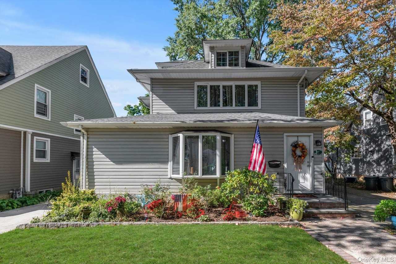 48 Emerson Ave - Photo 2 of 19