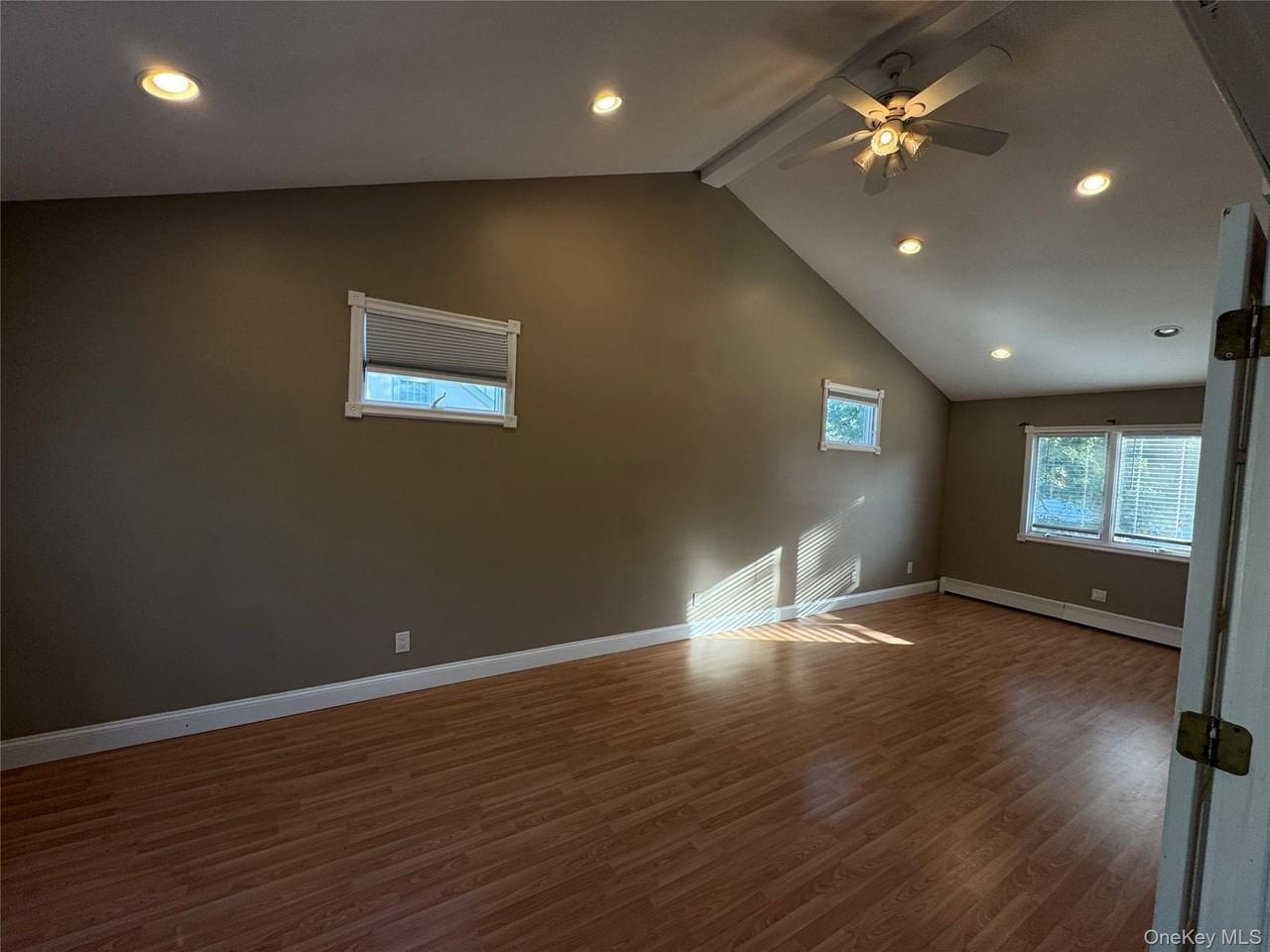 11 Oak Pl - Photo 2 of 12