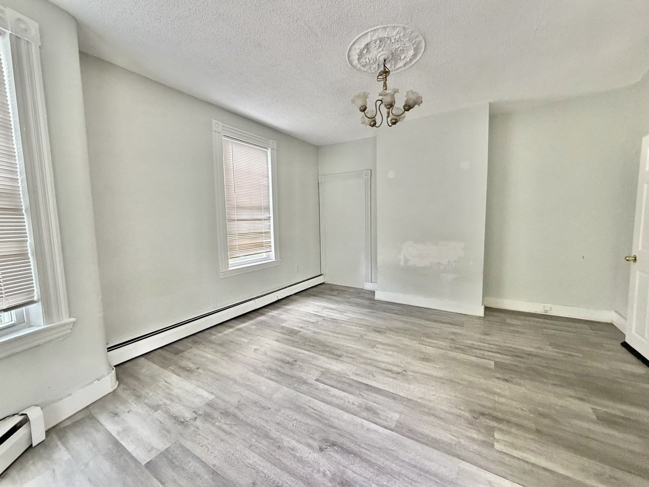 8 Oakland St #1 - Photo 2 of 14