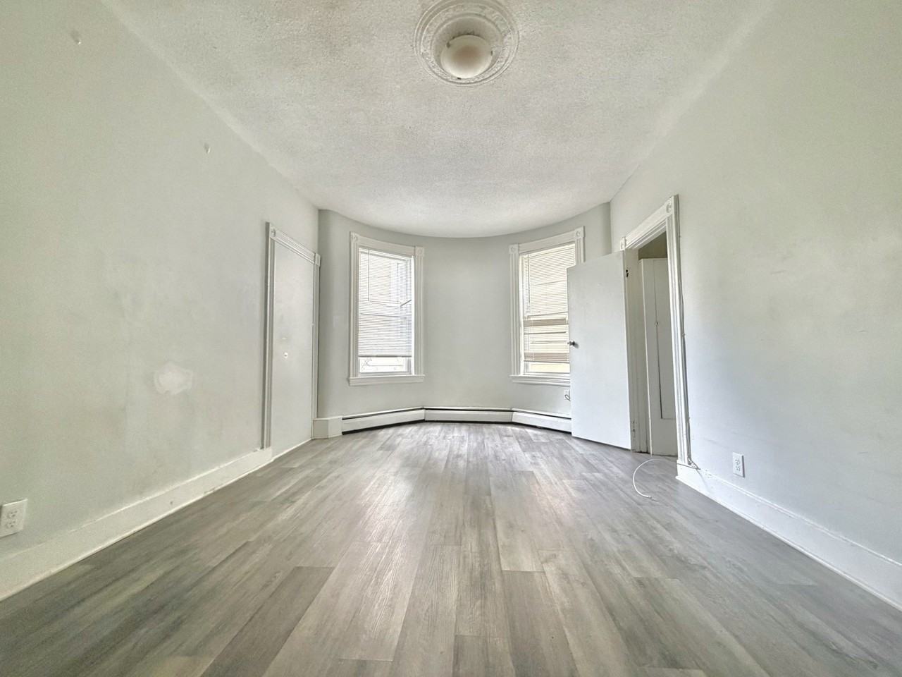 8 Oakland St #1 - Photo 3 of 14