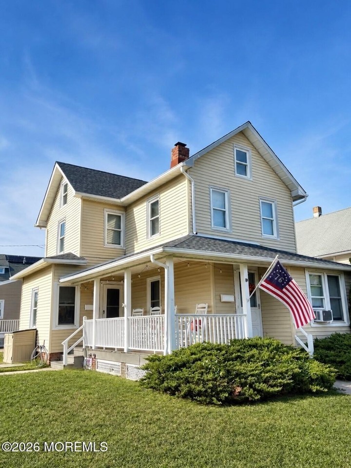 601 Main St