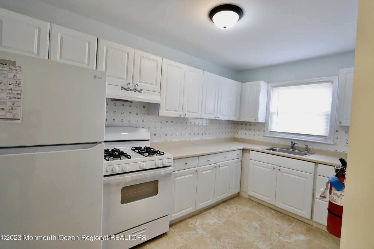 110 Union Ave #B - Photo 5 of 8