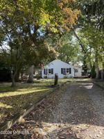 featured image of 1904 Meadow Rd