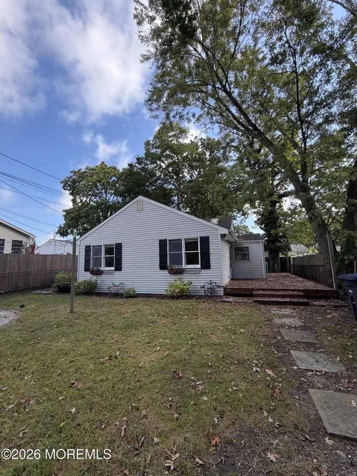 1904 Meadow Rd - Photo 4 of 15