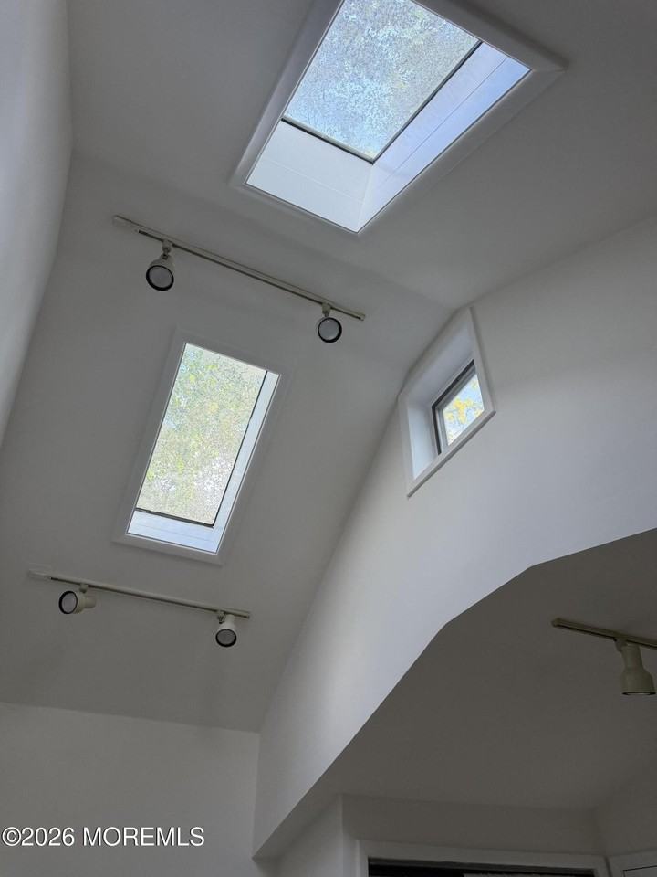1904 Meadow Rd - Photo 7 of 15