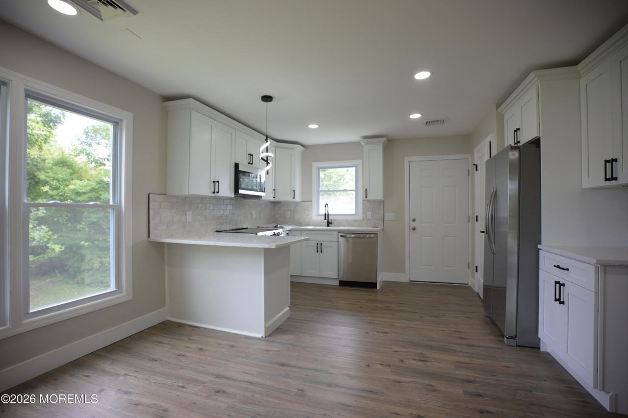 113 E Garwood Ave - Photo 5 of 26