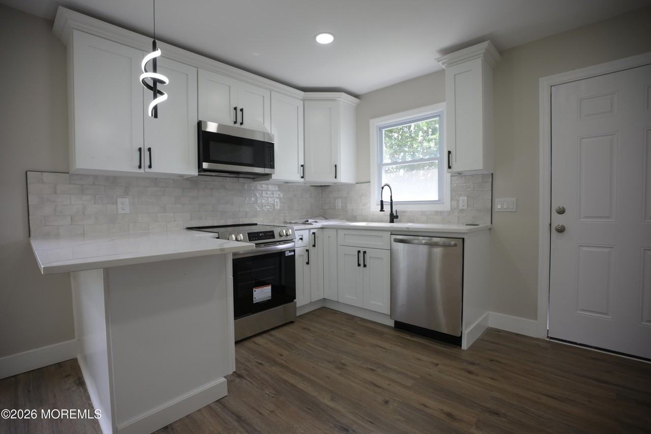 113 E Garwood Ave - Photo 7 of 26