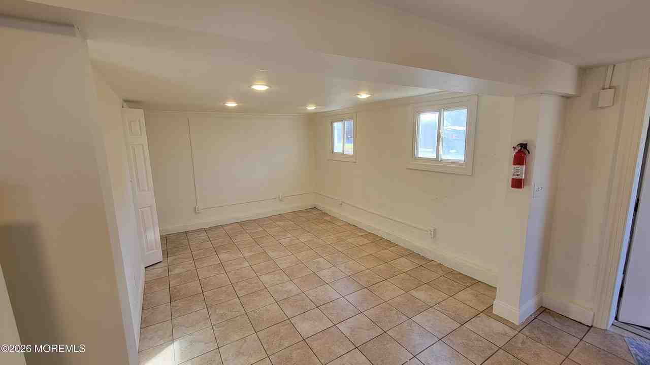 19 Broadway - Photo 4 of 10