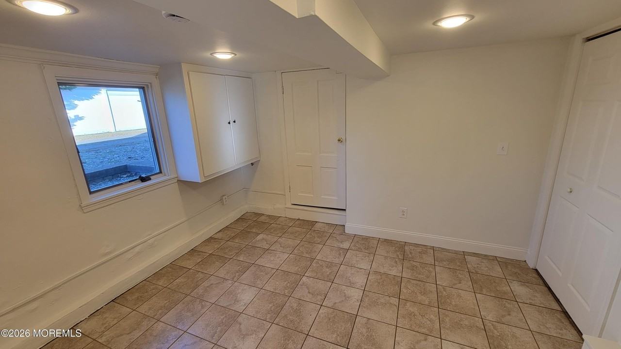 19 Broadway - Photo 5 of 10