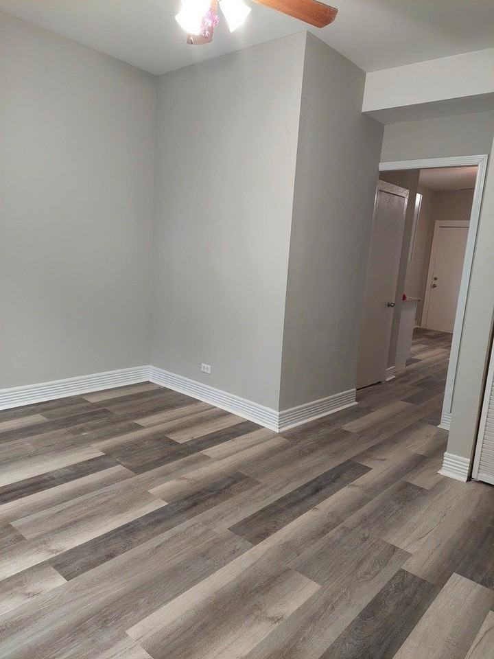 4446 S Hermitage Ave #1F - Photo 3 of 10