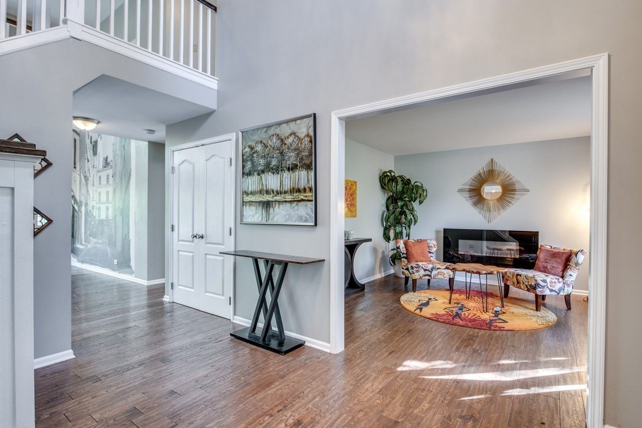2518 Adamsway Dr - Photo 2 of 38