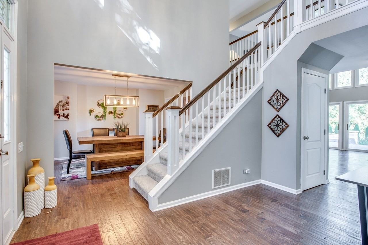 2518 Adamsway Dr - Photo 3 of 38