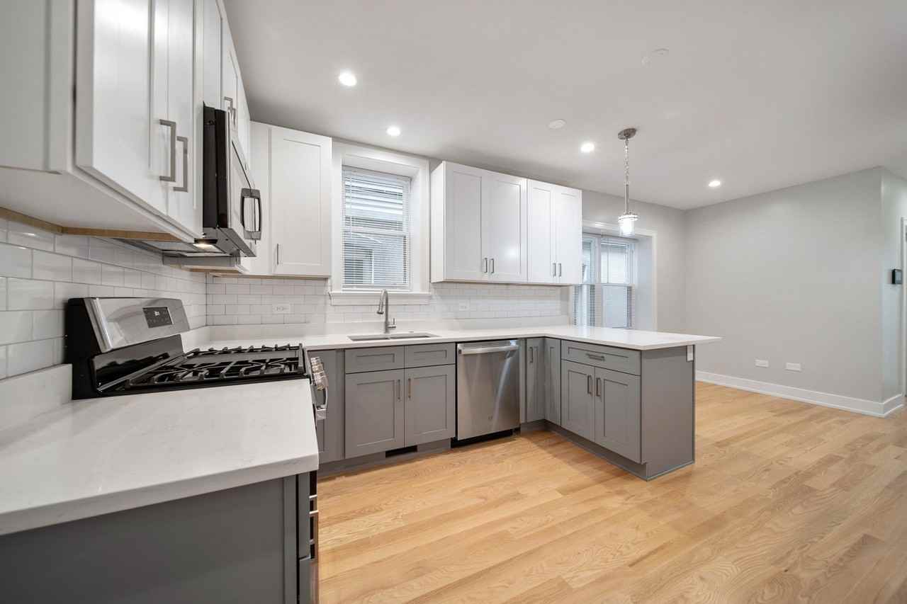 3014 N California Ave #1FE - Photo 3 of 24