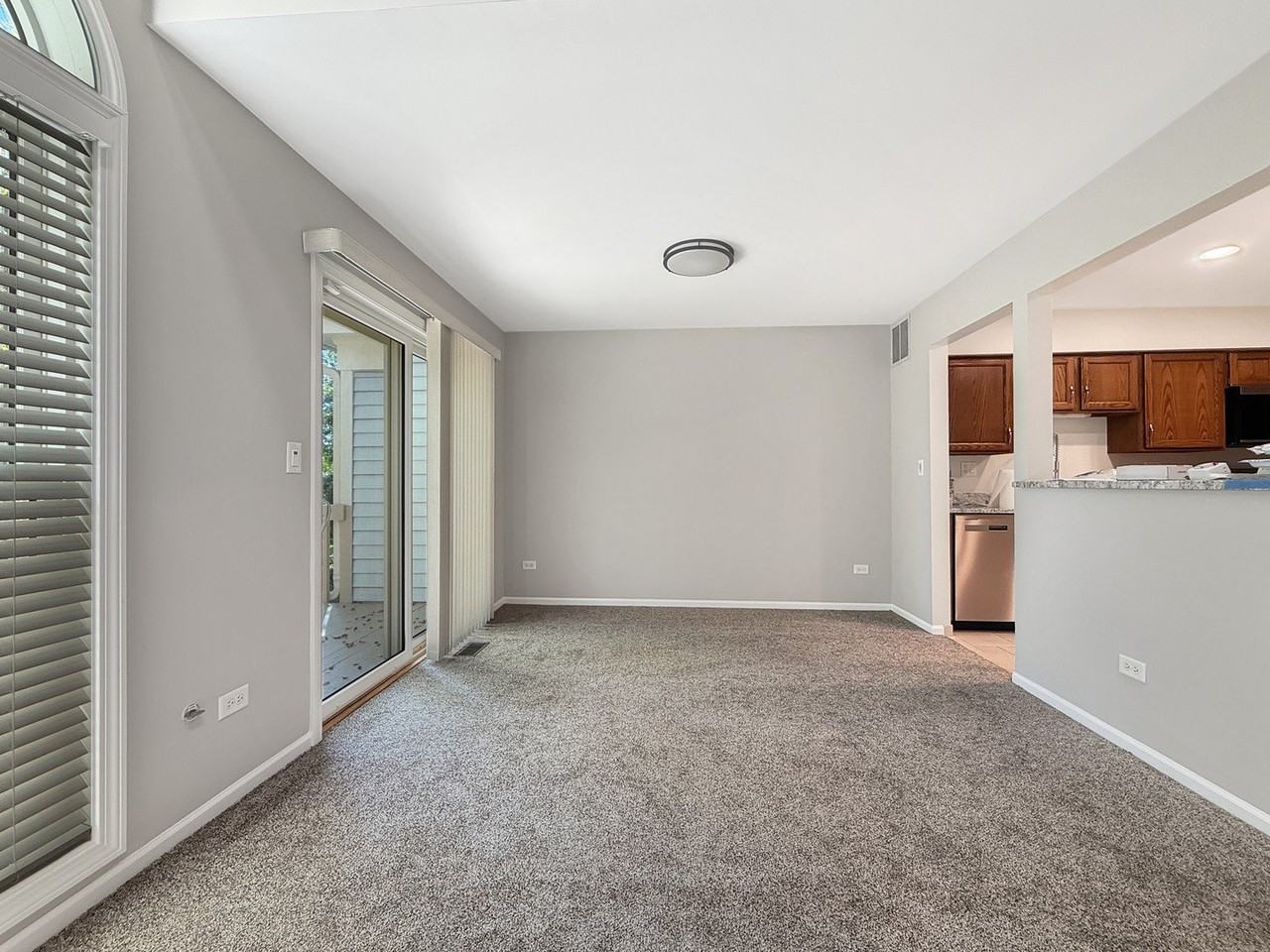2103 N Coldspring Rd - Photo 3 of 14