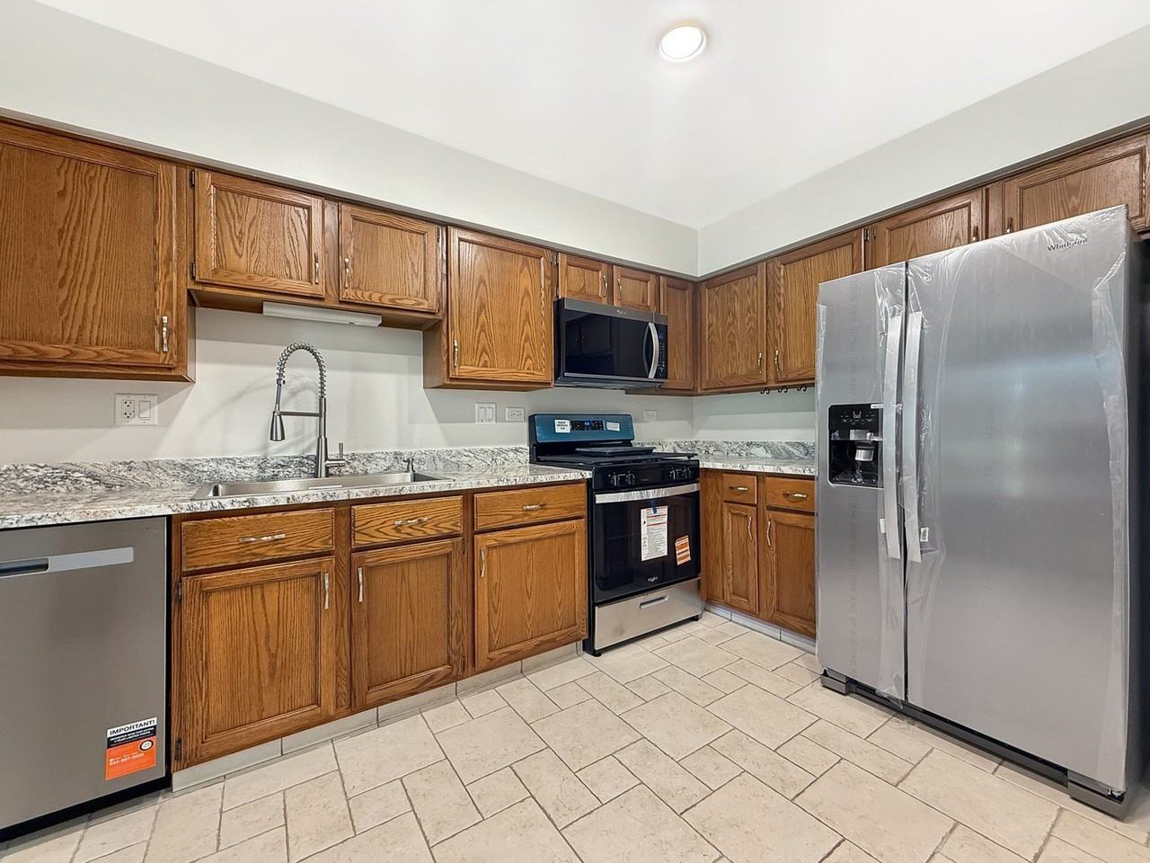 2103 N Coldspring Rd - Photo 4 of 14