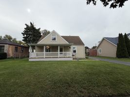 featured image of 221 E Dickens Ave