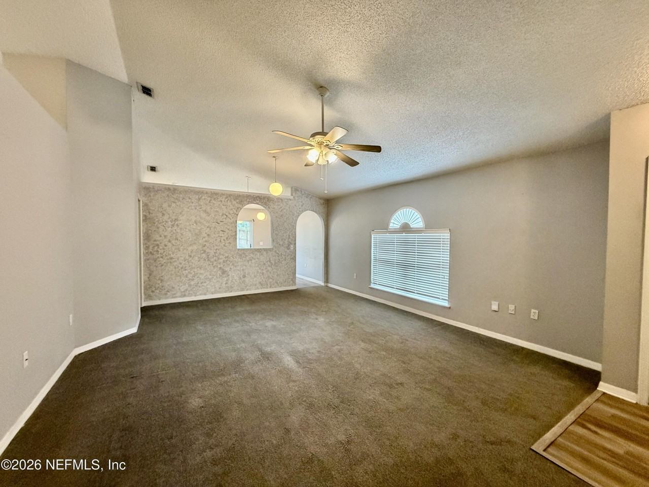 8311 Oak Crossing Dr W - Photo 7 of 25