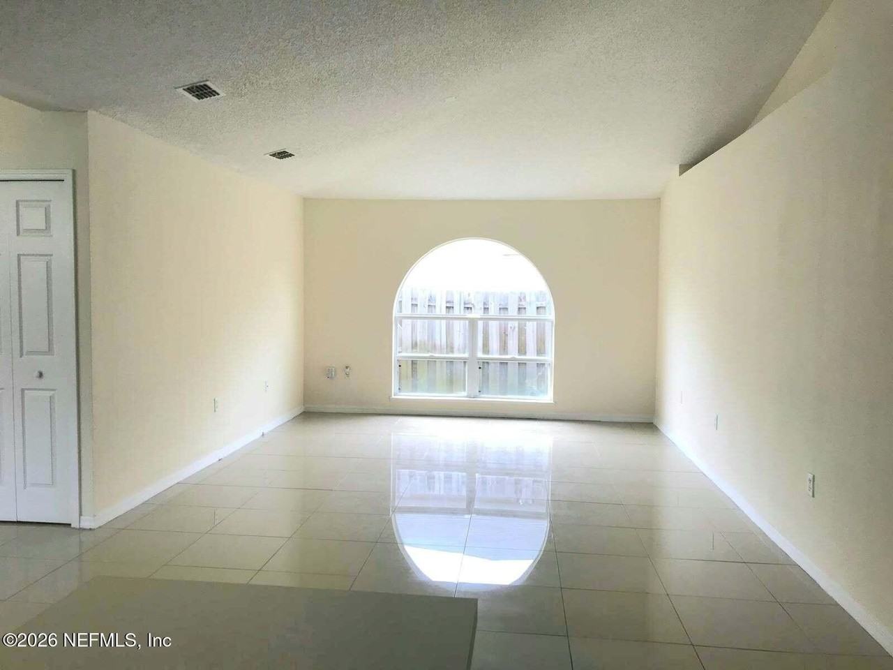 5490 Lafayette Park Dr N - Photo 4 of 15