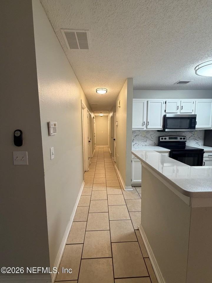 419 King St - Photo 2 of 15